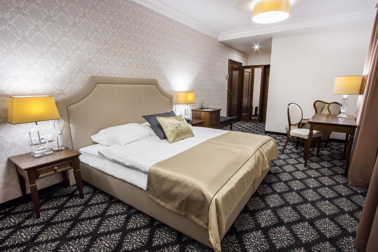 Hg Hotel Toszek المظهر الخارجي الصورة