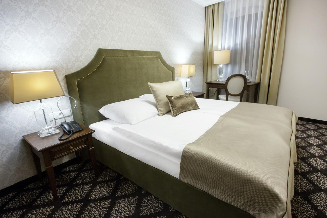 Hg Hotel Toszek المظهر الخارجي الصورة