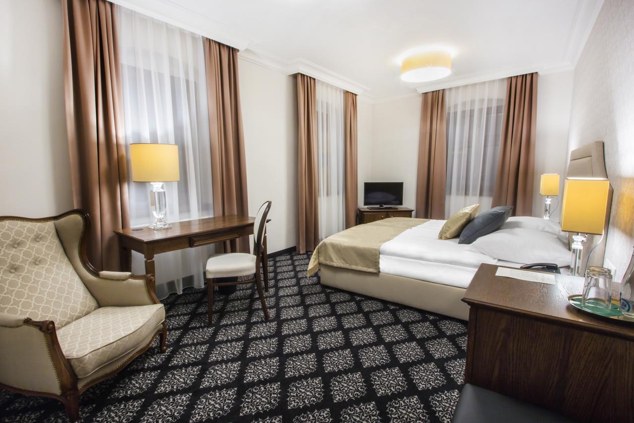 Hg Hotel Toszek المظهر الخارجي الصورة